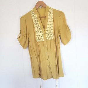 Spangle Women Mustard Yellow Short Sleeve Button-Down Shirt Tunic Medium Boho